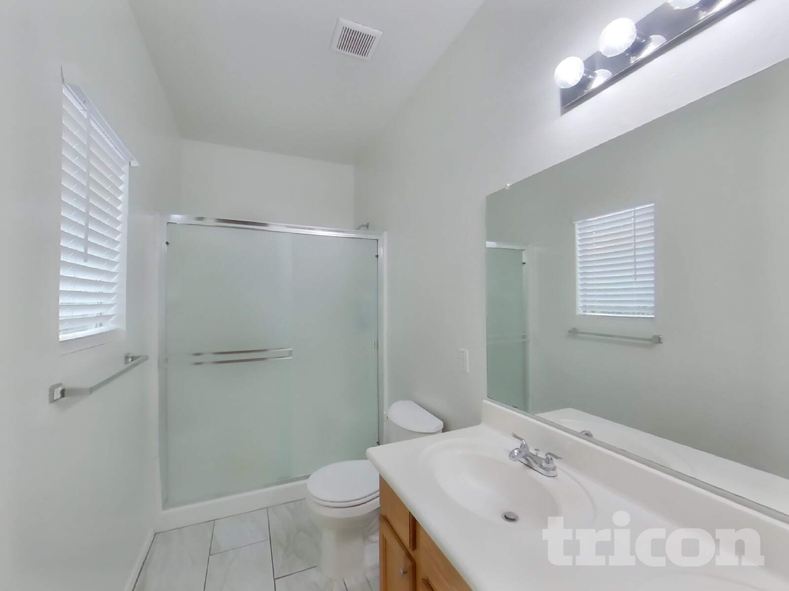 Building Photo - 442 E Cheyenne Rd