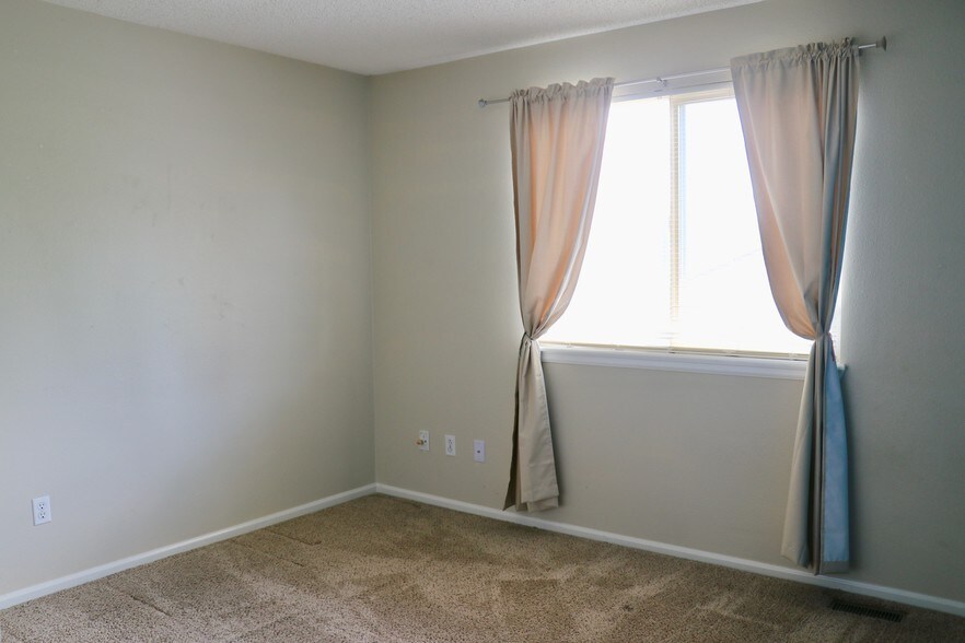 Building Photo - 4822 Tarcoola Ln