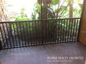 Building Photo - 10103 Courtney Oaks Circle #101 Tampa 3361...