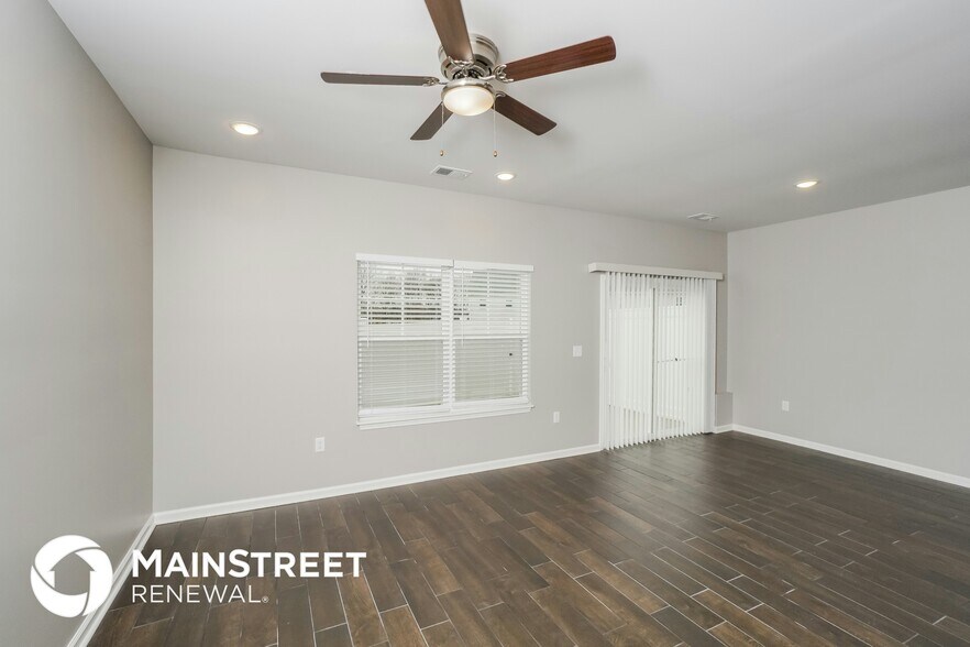 Building Photo - 2095 Paddle Wheel Dr