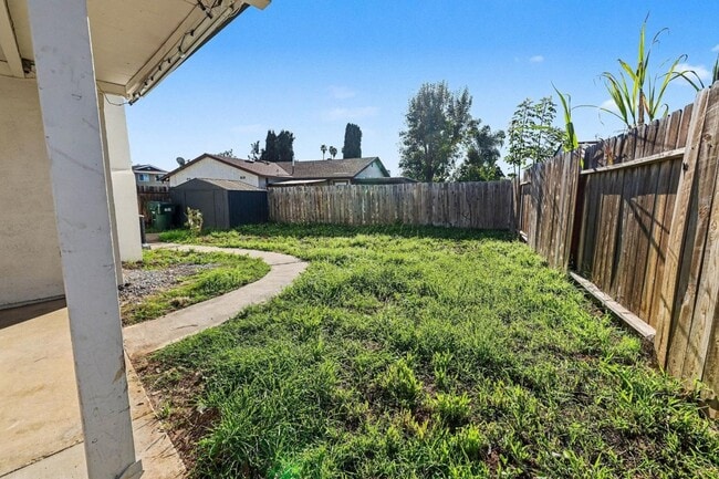 Building Photo - 201 Dorothy Ct