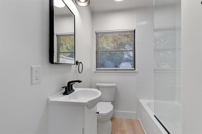 Building Photo - 406 Hammack Dr