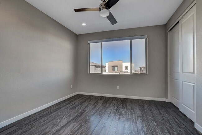 Building Photo - 6005 Andezano Dr