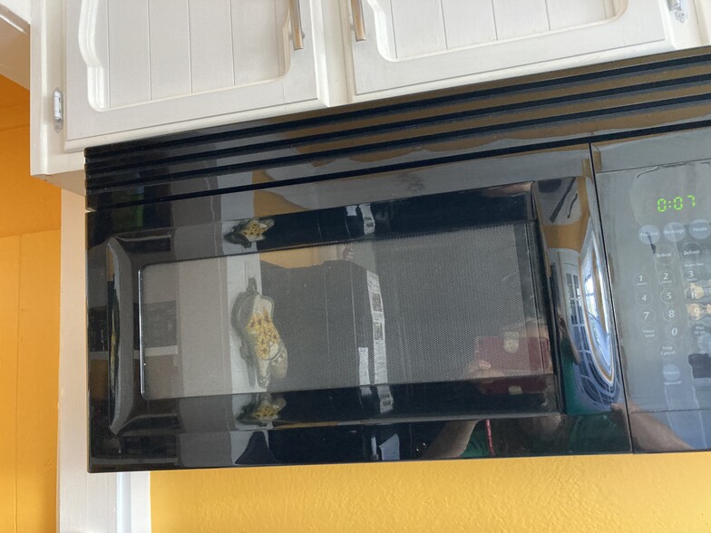 Building Photo - 1044 23rd St