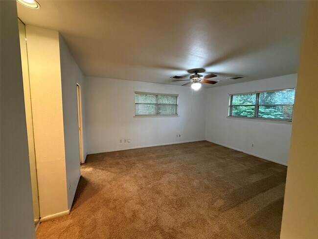 Building Photo - 5422 Spellman Rd