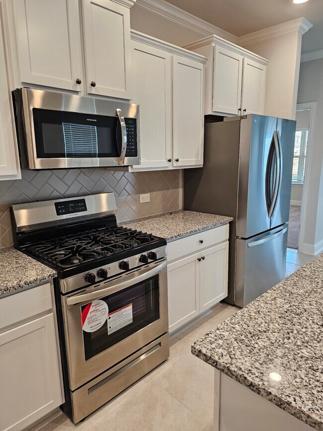 Building Photo - 400 Camino Bay Dr