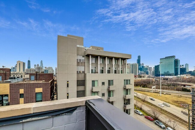 Building Photo - 650 N Morgan St