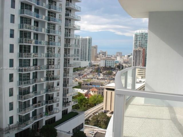 Building Photo - 1060 Brickell Ave