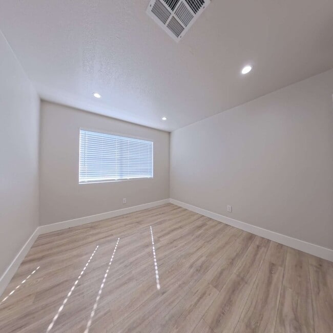 Building Photo - Highly Remodeled | Customer Closets | Gated Community