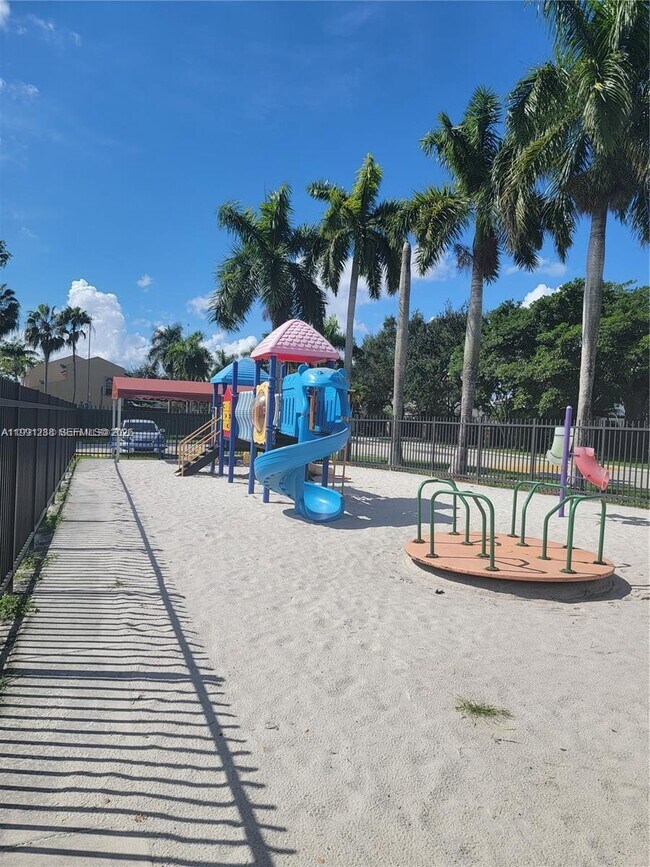 Building Photo - 3333 SW 156th Ct