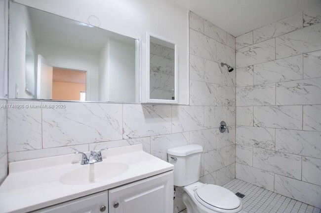 Building Photo - 1507 N 58th Ave