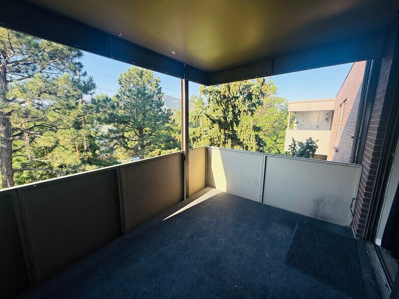 Building Photo - 2227 Canyon Blvd