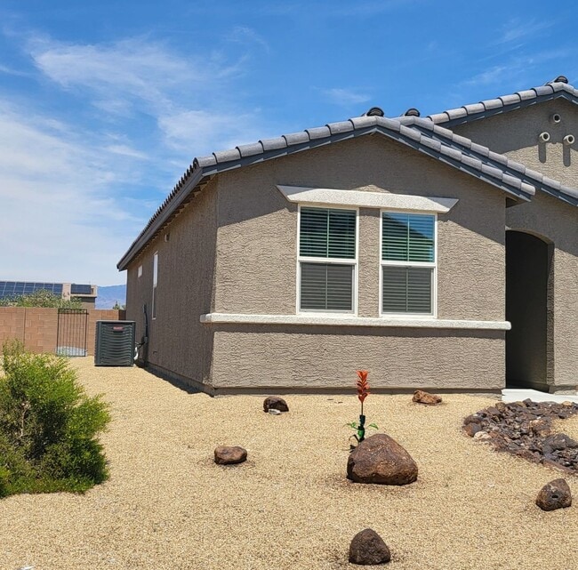 Building Photo - TESORA PAHRUMP - E. Summit Avenue