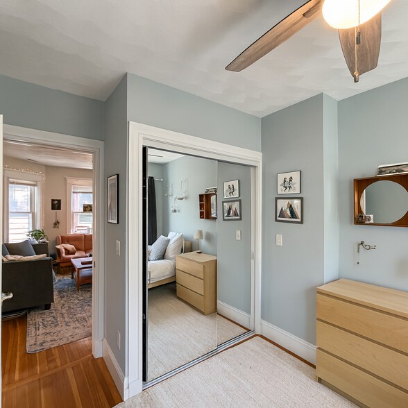Building Photo - 305 Highland Ave