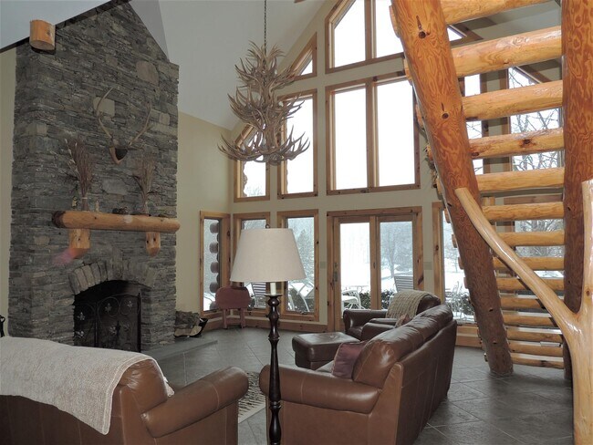 Building Photo - 438 Doodletown Rd