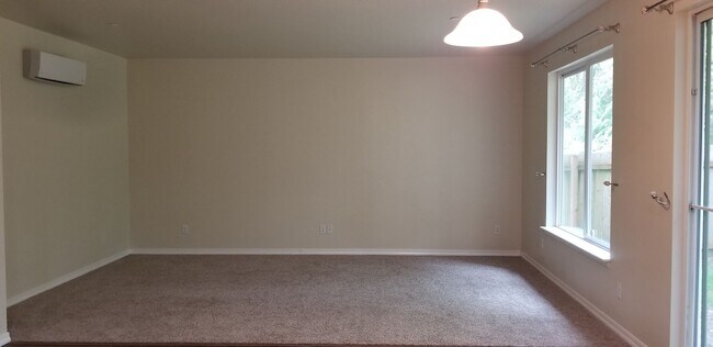 Building Photo - 3646 Nimitz Ln