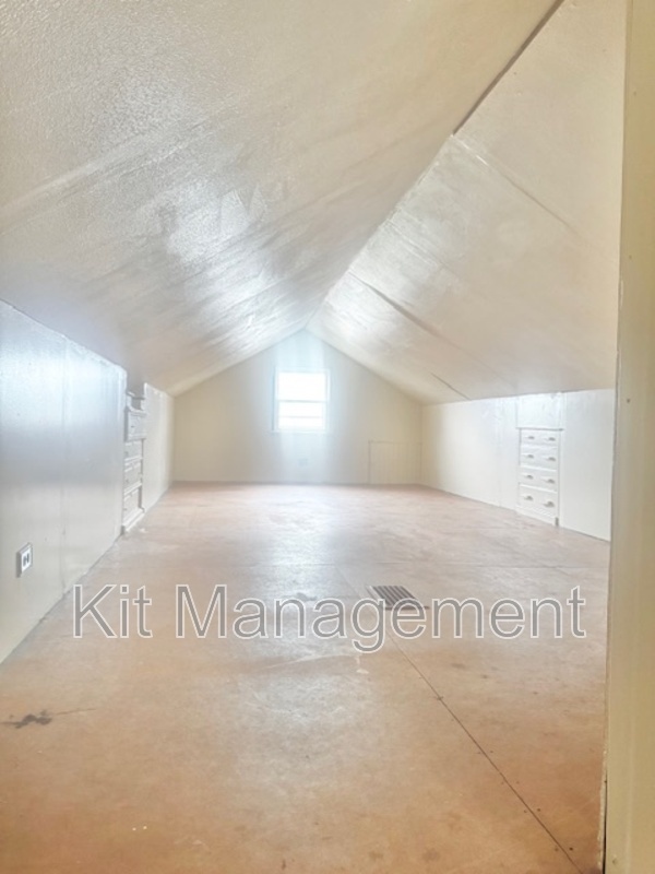 Building Photo - 3821 Martha Ave