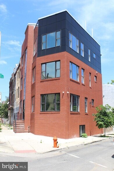 Building Photo - 3017 Ridge Ave