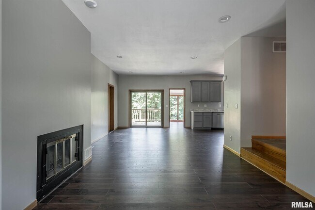 Building Photo - 29 Wildwood Dr