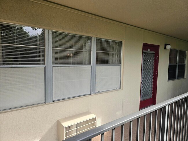 Building Photo - 151 SW 134th Way