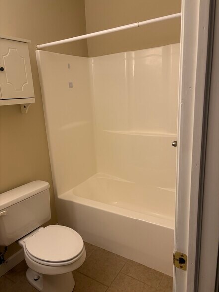 Building Photo - 82 S Pembroke Ave