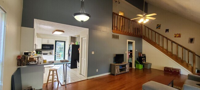 Building Photo - The Brownrose