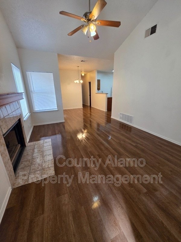Building Photo - 3439 Ridge Smoke