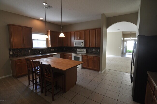 Building Photo - 1637 Hammock Grove Ln