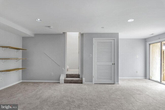 Building Photo - 7222 Lensfield Ct