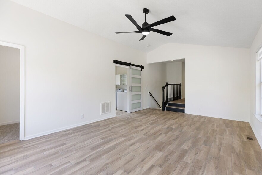 Building Photo - 2150 Blake Dr