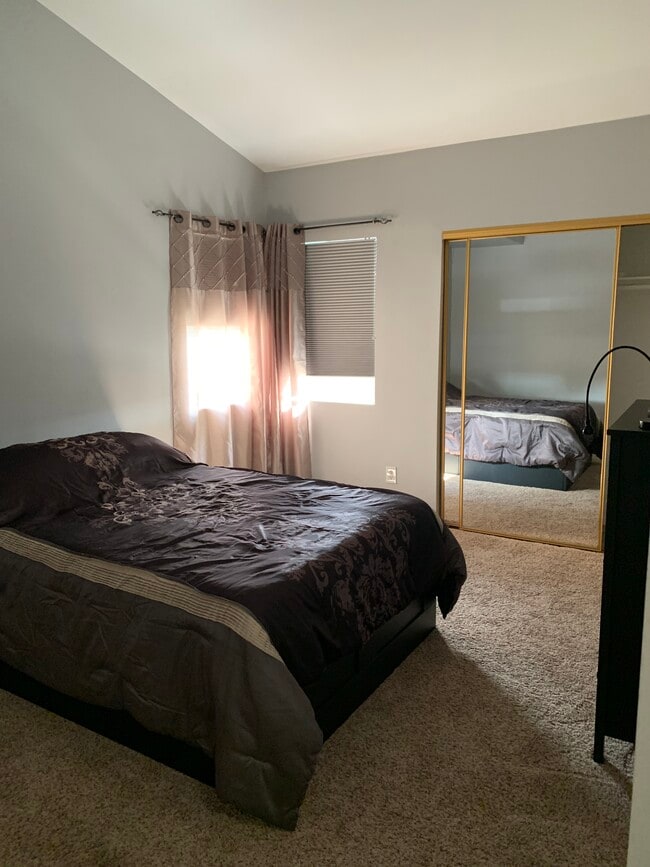 Building Photo - 4315 W 145th St