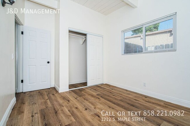 Building Photo - Newly Renovated Cottage with Parking and S...