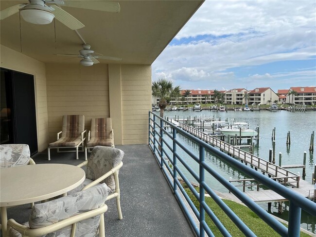 Building Photo - 363 Pinellas Bayway S