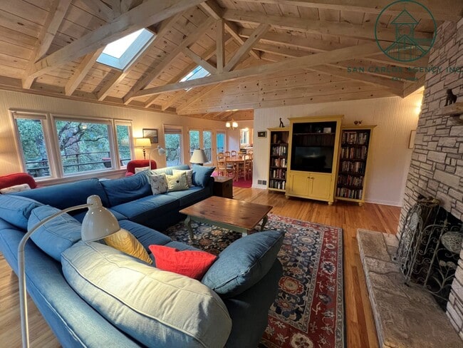 Building Photo - Updated & Spacious Four Bedroom Home in Peaceful Carmel Location