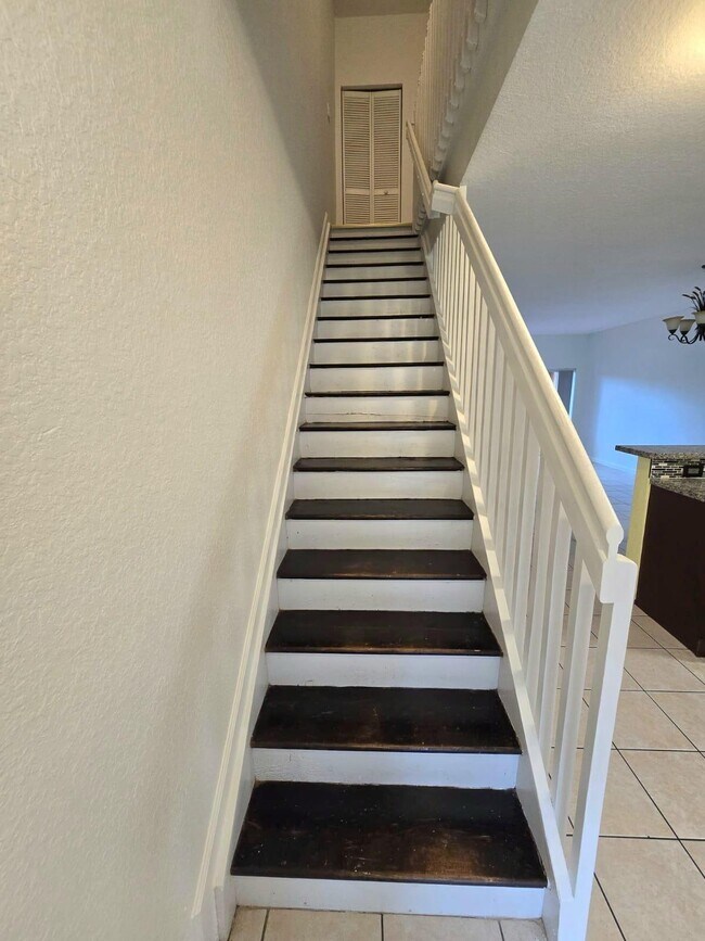 Building Photo - 6606 Catalina Ln