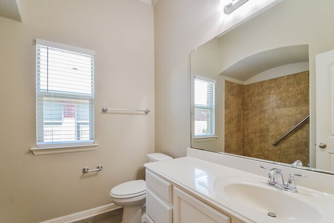 Building Photo - 1717 Nightingale Dr