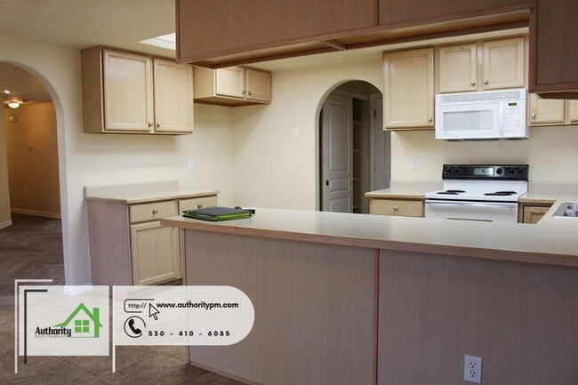 Building Photo - 3032 Stonecrest Pl