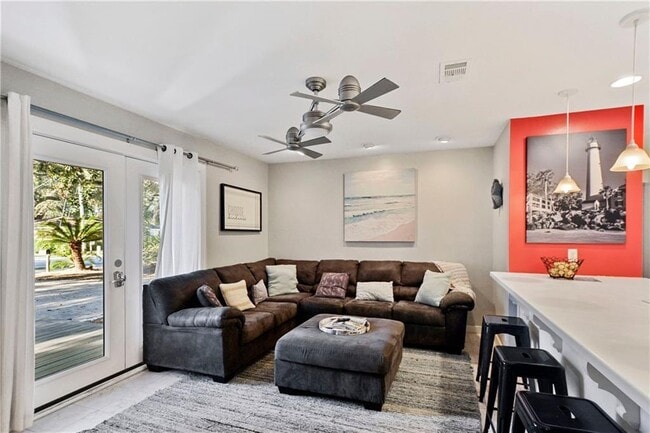 Building Photo - 900 Mallery St