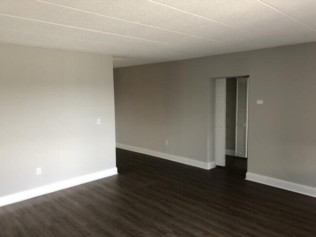 Building Photo - 2 bedroom in Framingham MA 01702