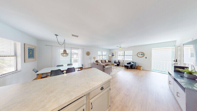 Building Photo - 5737 Rudolph Ave