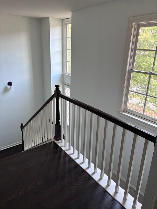 Building Photo - 2491 Mimms Ln