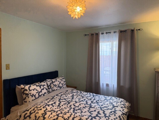 Building Photo - 1808 Grove St