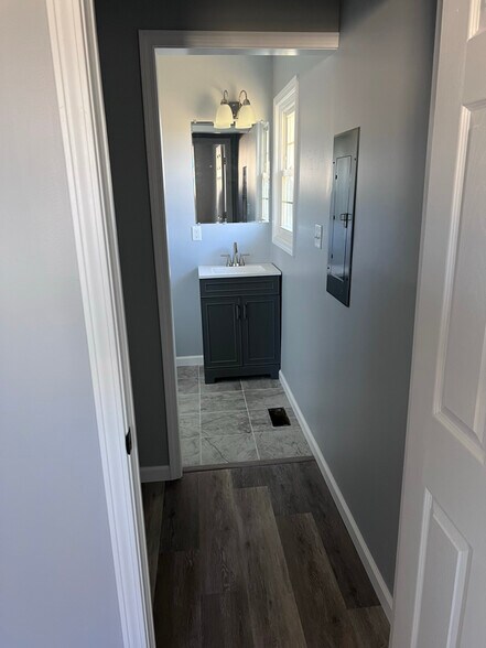 Building Photo - 5168 S Indian Valley Dr