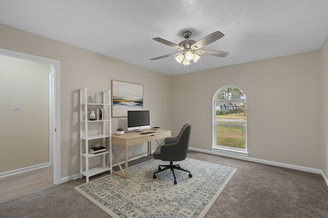 Building Photo - 335 Haymarket Ln