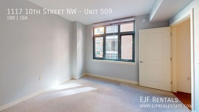 Building Photo - 1117 10th St NW