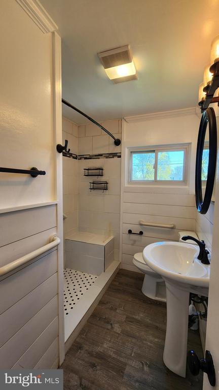 Building Photo - 213 Overbrook Ave