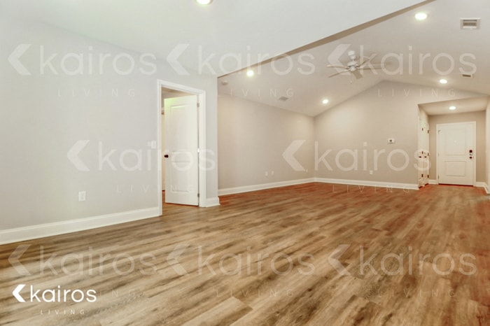 Building Photo - 153 Cottage Grove Rd