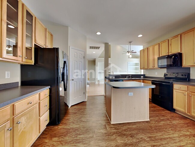 Building Photo - 110 Pristine Ct