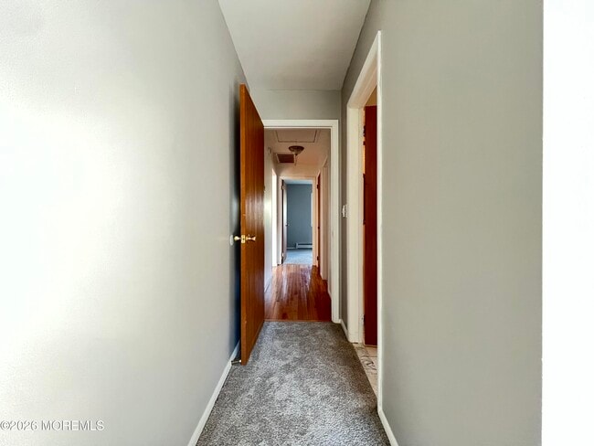 Building Photo - 9 Westport Dr