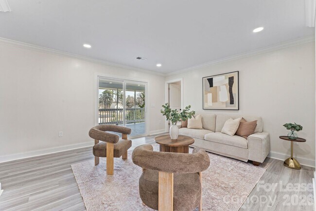 Building Photo - 612 Westway Dr